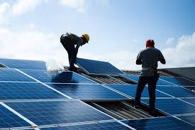 Pose de panneaux photovoltaïques par BBC Habitat